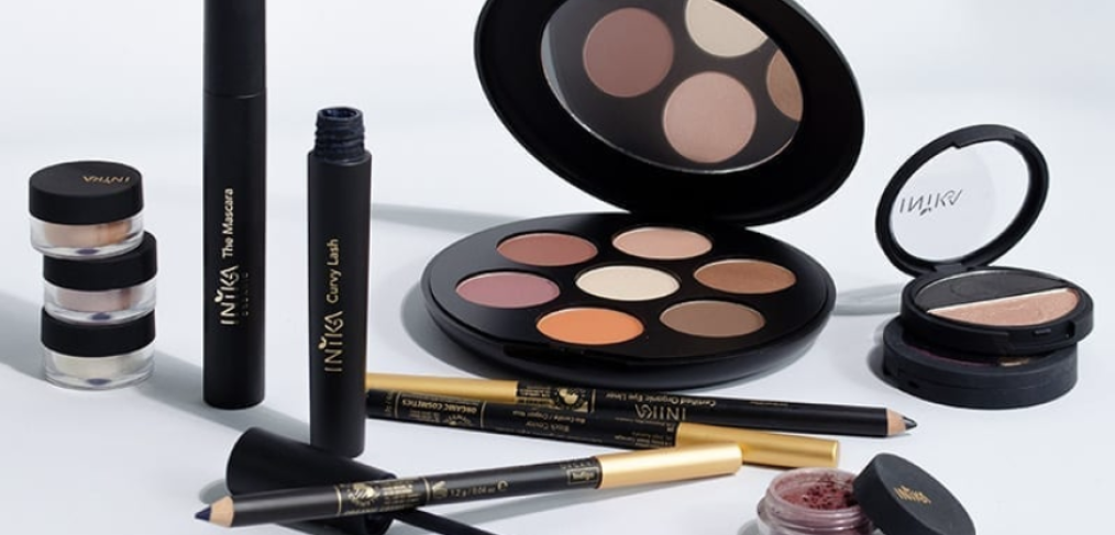 Inika Organic Make Up. Photo of blush, eyeshadow palette, mascara, highlighter, eyeliner